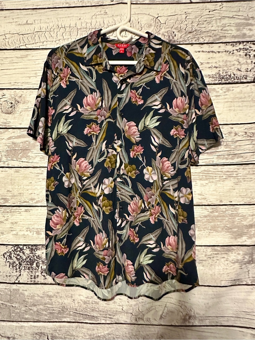 Guess Men’s Floral Hawaiian Shirt XL Tropical Button Up Camp Shirt